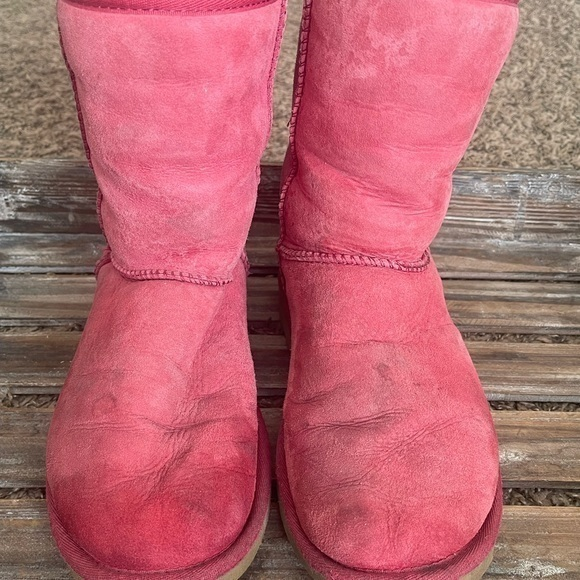 UGG Shoes - Womens Size 5 Raspberry UGG Short‎ Boots